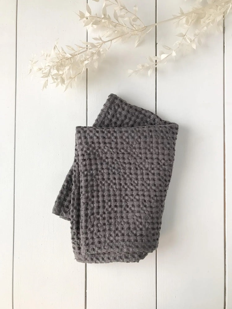 Soft charcoal gray linen waffle bath towels/face, hand, body towel set/soft and fluffy towels/quality spa towels/absorbent towels